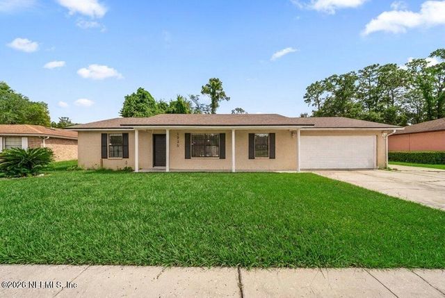 1235 SQUIRREL Lane N, Jacksonville, FL 32218