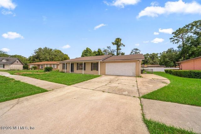 1235 SQUIRREL Lane N, Jacksonville, FL 32218