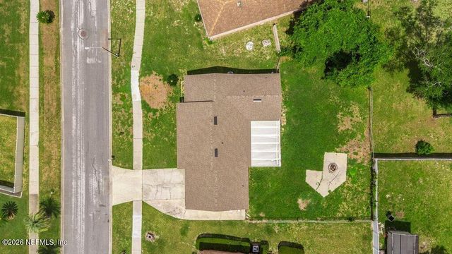 1235 SQUIRREL Lane N, Jacksonville, FL 32218