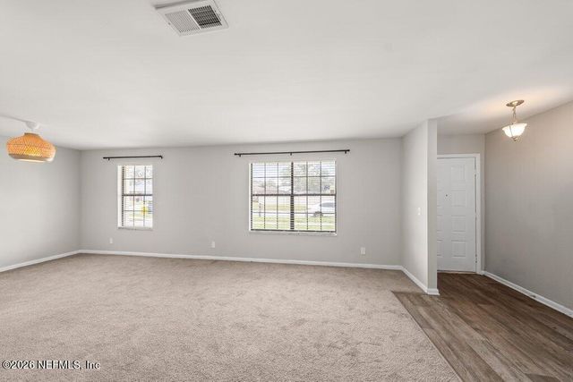 1235 SQUIRREL Lane N, Jacksonville, FL 32218
