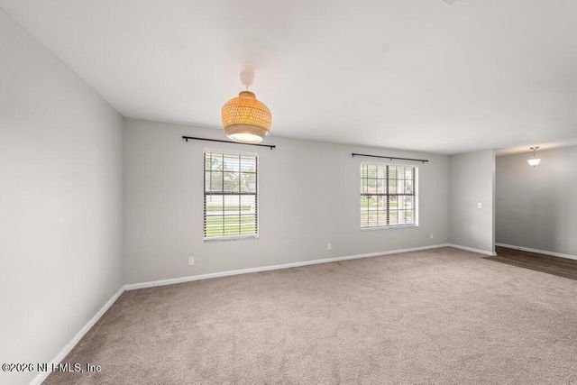 1235 SQUIRREL Lane N, Jacksonville, FL 32218
