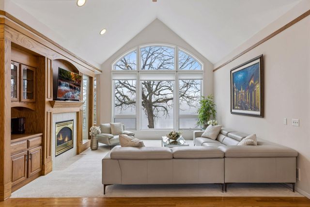 4367 Lexington Avenue N, Arden Hills, MN 55126