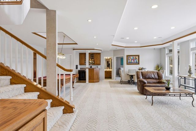 4367 Lexington Avenue N, Arden Hills, MN 55126