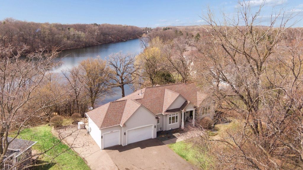 4367 Lexington Avenue N, Arden Hills, MN 55126