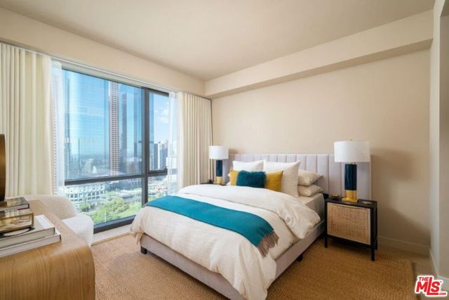 400 S Broadway Avenue 718, Los Angeles, CA 90013