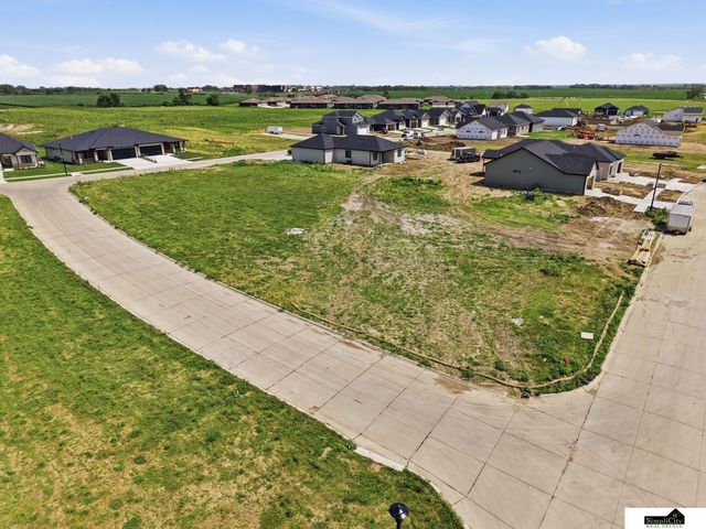 9421 S 87th Street, Lincoln, NE 68526