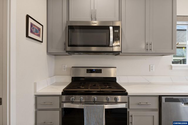 2045 SE Academy St, Dallas, OR 97338