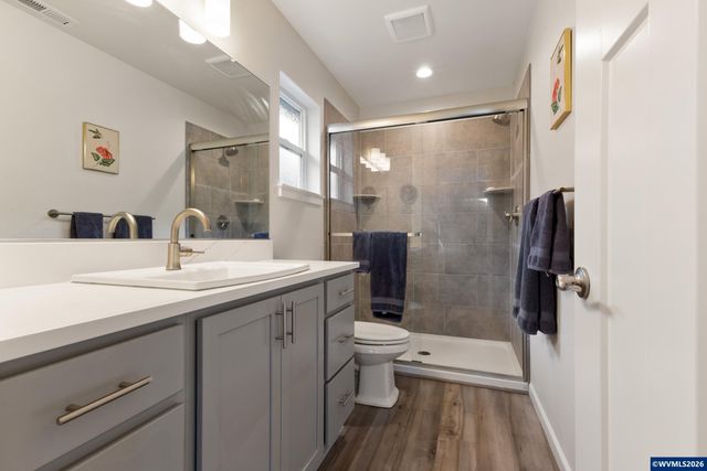 2045 SE Academy St, Dallas, OR 97338