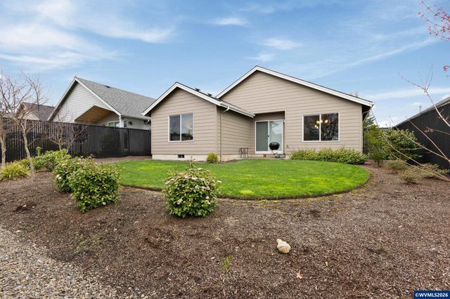 2045 SE Academy St, Dallas, OR 97338