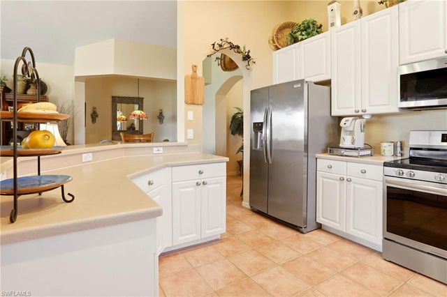 9151 Los Lagos CT 201, Bonita Springs, FL 34135