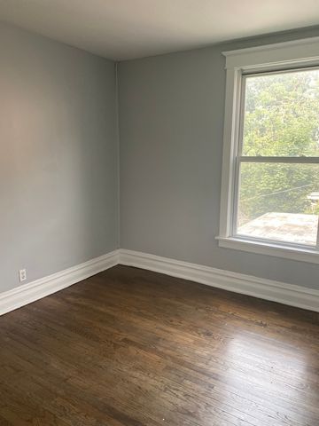 2704 E 77th Street 2, Chicago, IL 60649