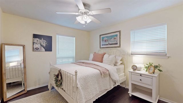 808 San Marcos Lane, Bedford, TX 76021