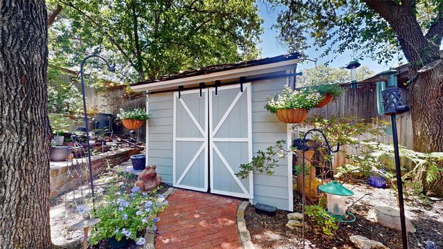 808 San Marcos Lane, Bedford, TX 76021