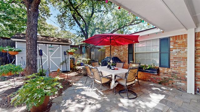 808 San Marcos Lane, Bedford, TX 76021