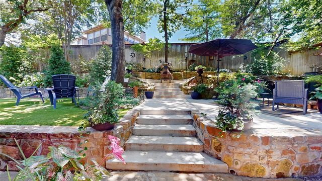 808 San Marcos Lane, Bedford, TX 76021
