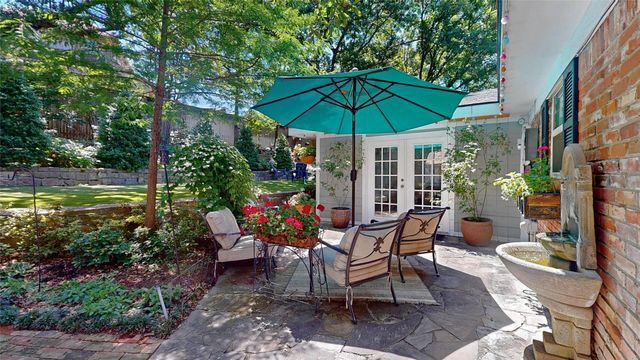 808 San Marcos Lane, Bedford, TX 76021