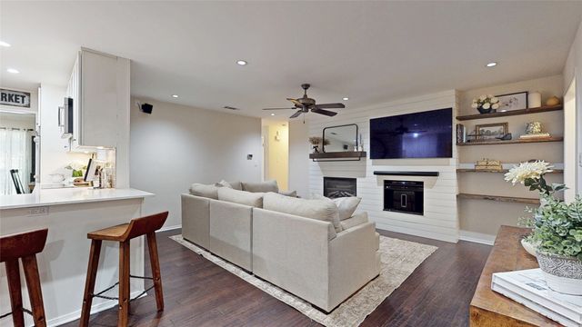 808 San Marcos Lane, Bedford, TX 76021