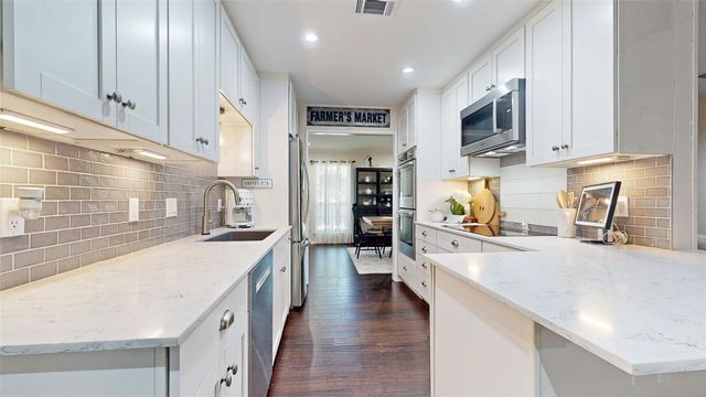 808 San Marcos Lane, Bedford, TX 76021