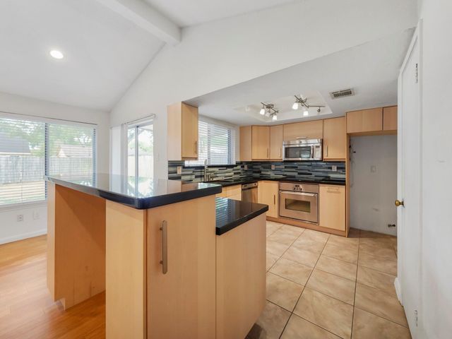 1223 Bramblebury Drive, Sugar Land, TX 77498