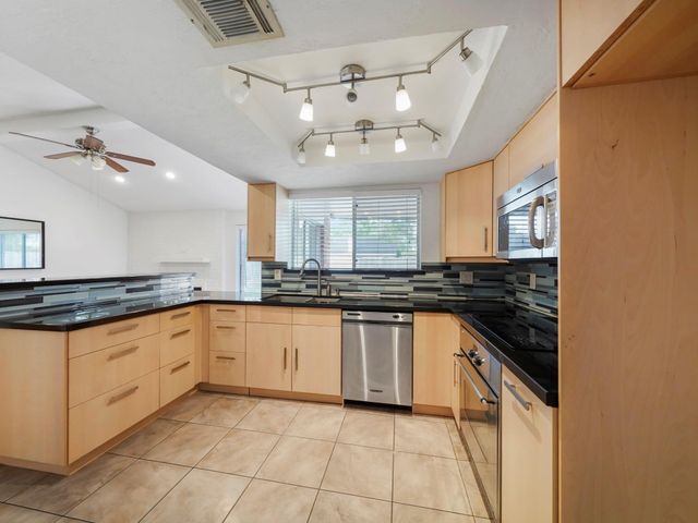 1223 Bramblebury Drive, Sugar Land, TX 77498