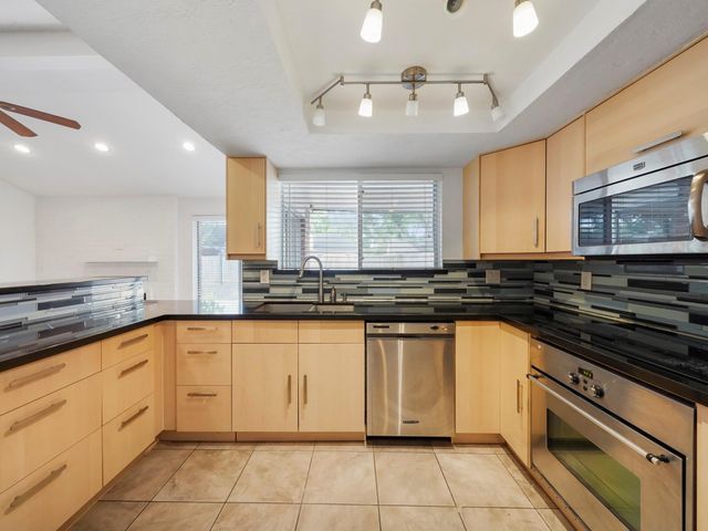 1223 Bramblebury Drive, Sugar Land, TX 77498