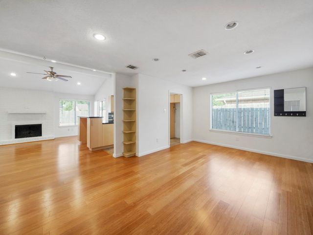 1223 Bramblebury Drive, Sugar Land, TX 77498
