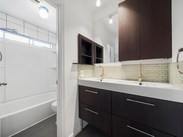 1223 Bramblebury Drive, Sugar Land, TX 77498