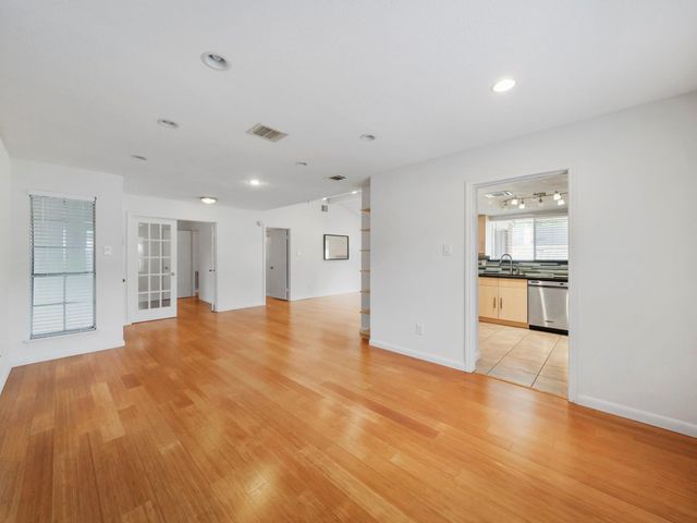 1223 Bramblebury Drive, Sugar Land, TX 77498