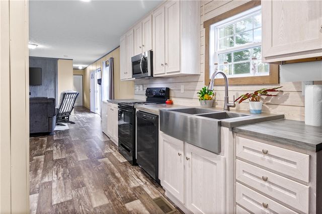 110 E 72 Highway, Abbeville, SC 29620