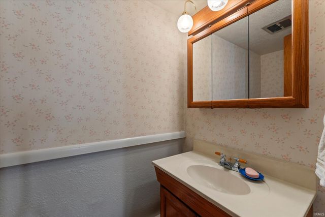 52791 Holly Court, South Bend, IN 46637