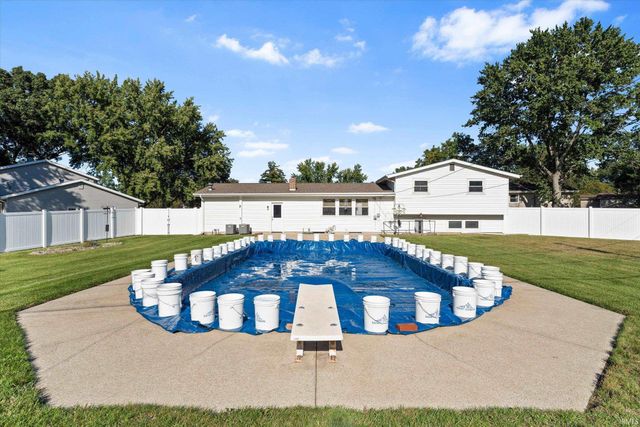 52791 Holly Court, South Bend, IN 46637