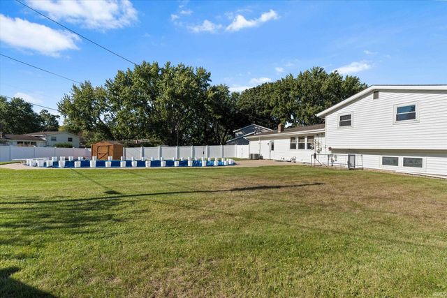 52791 Holly Court, South Bend, IN 46637