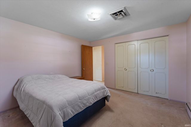 52791 Holly Court, South Bend, IN 46637