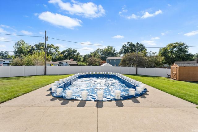 52791 Holly Court, South Bend, IN 46637