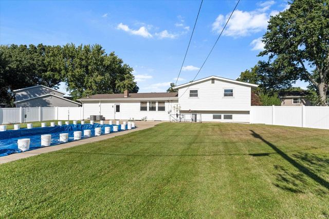 52791 Holly Court, South Bend, IN 46637