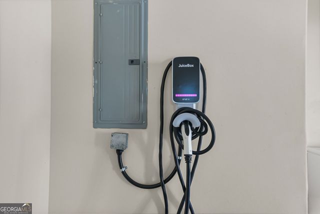 3831 Lake Haven Way, Atlanta, GA 30349