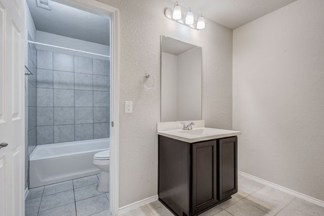 5529 Las Lomas Lane, Denton, TX 76208