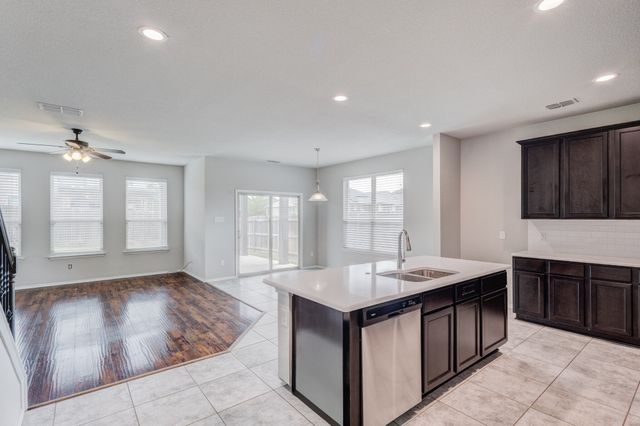 5529 Las Lomas Lane, Denton, TX 76208