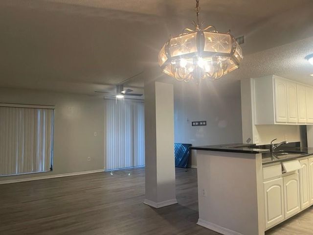 5530 NW 44th Street 318C, Lauderhill, FL 33319