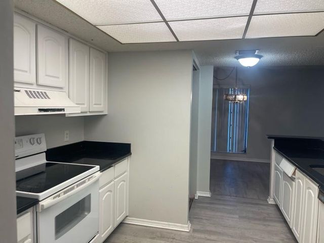 5530 NW 44th Street 318C, Lauderhill, FL 33319