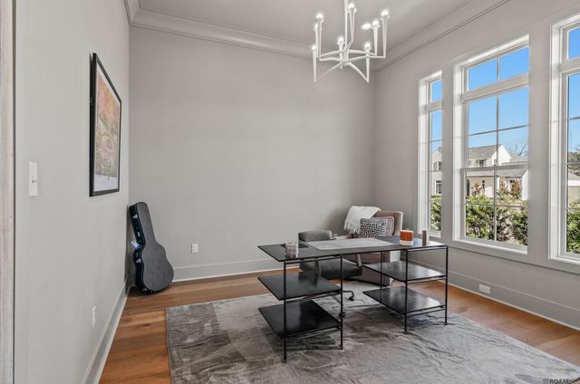 8228 Oakridge Dr, Baton Rouge, LA 70810