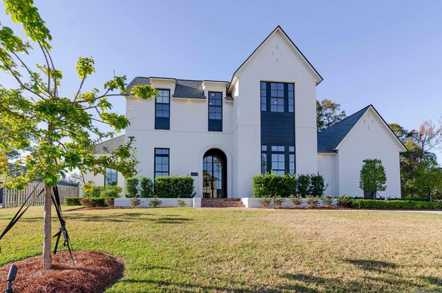 8228 Oakridge Dr, Baton Rouge, LA 70810