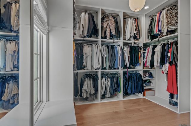 8228 Oakridge Dr, Baton Rouge, LA 70810