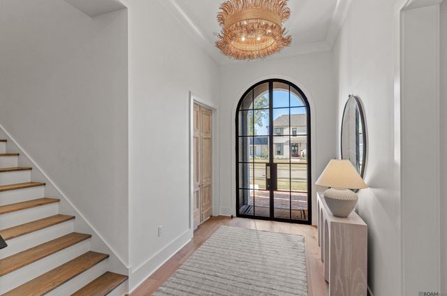 8228 Oakridge Dr, Baton Rouge, LA 70810