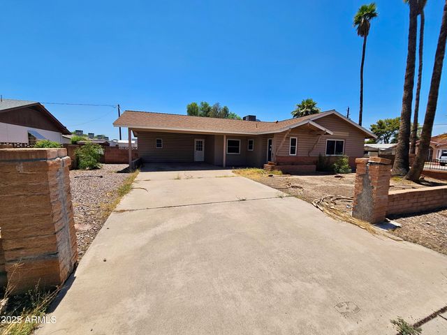 2601 E VIRGINIA Avenue, Phoenix, AZ 85008