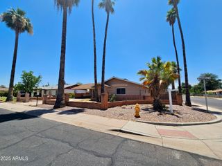 2601 E VIRGINIA Avenue, Phoenix, AZ 85008