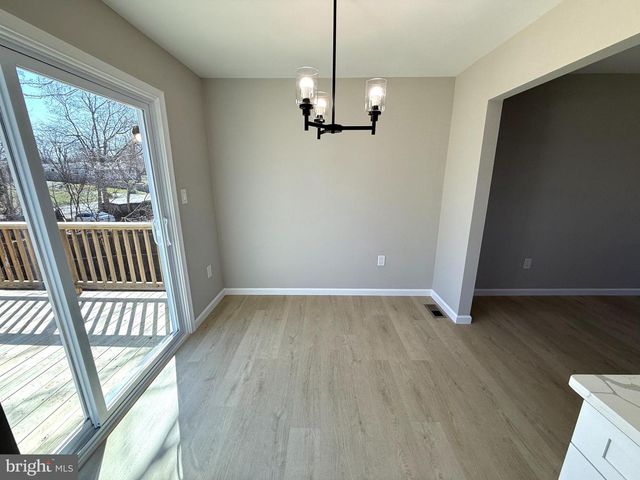 7405 ALBEMARLE DR, Manassas, VA 20111