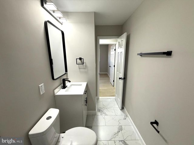 7405 ALBEMARLE DR, Manassas, VA 20111