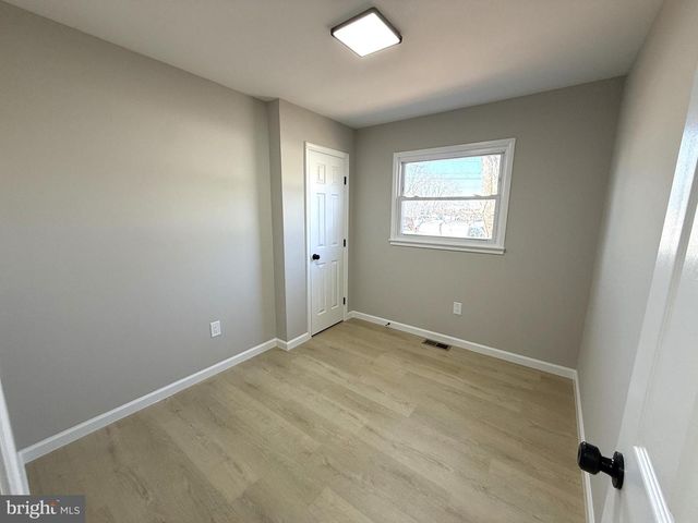 7405 ALBEMARLE DR, Manassas, VA 20111