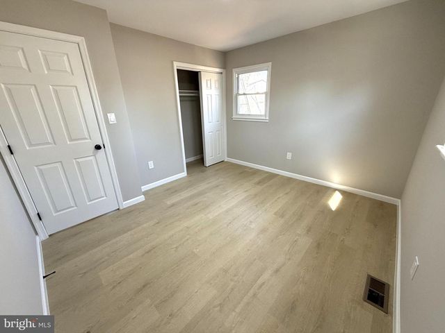 7405 ALBEMARLE DR, Manassas, VA 20111